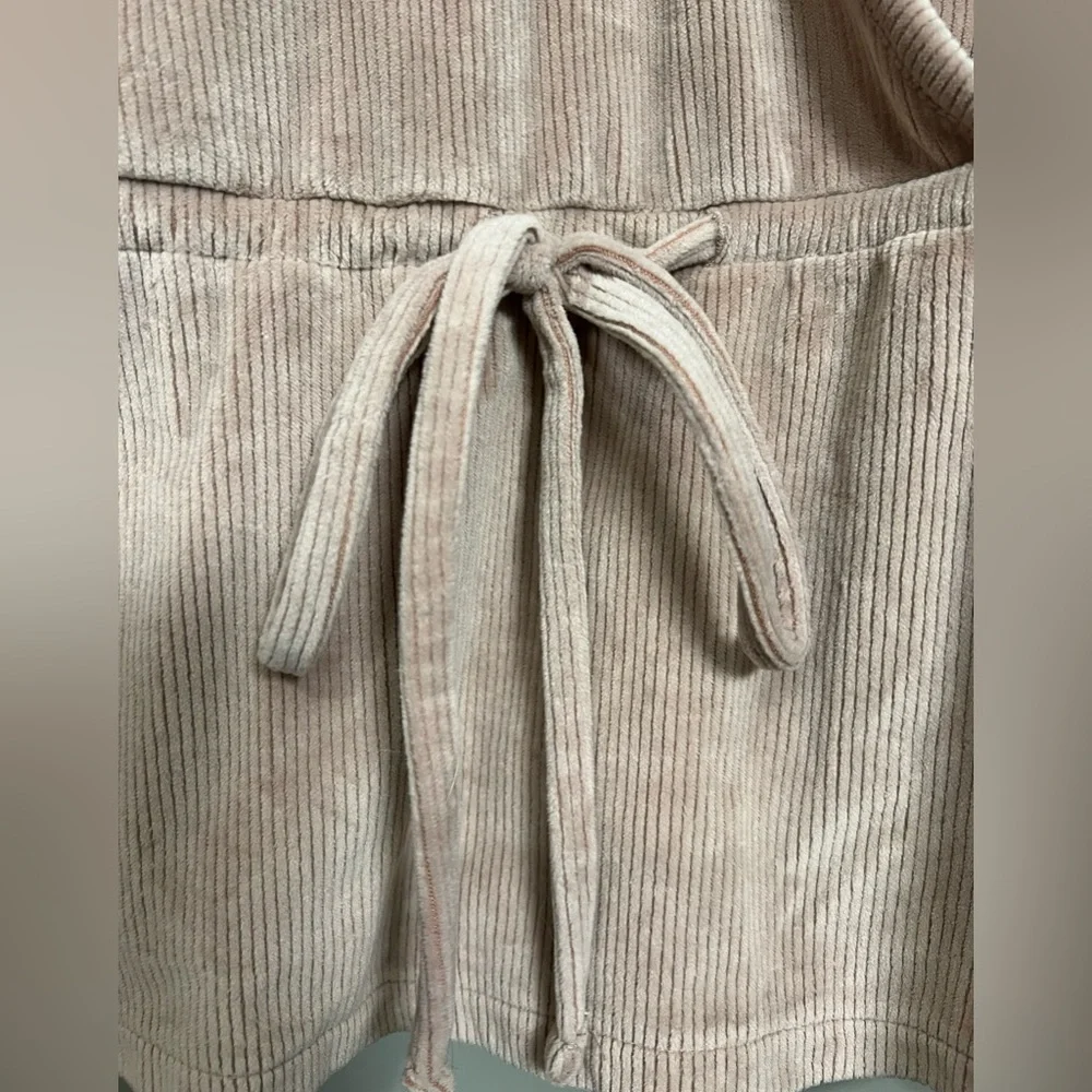 Madewell Corduroy Tie-Front Faux-Wrap Top Sz XS in Warm Sandstone - Picture 4 of 7